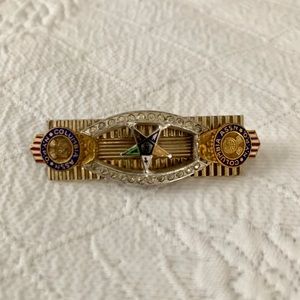 Vintage retro pin / brooch